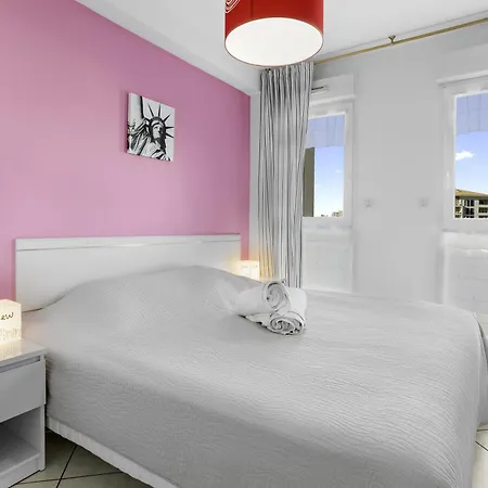 Appt 200 M De La Plein Centre Апартаменты