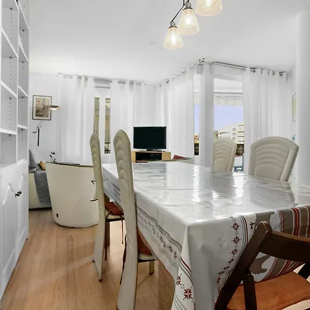 Апартаменты Appt 200 M De La Plein Centre