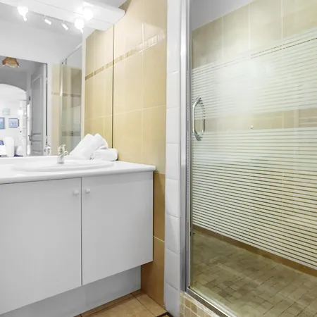 Appt 200 M De La Plein Centre Апартаменты Фрежюс